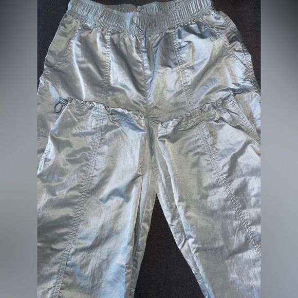 Wild Fable Nylon Cargo Pants Silver Grey XXS Shiny Jogger - Picture 13 of 13